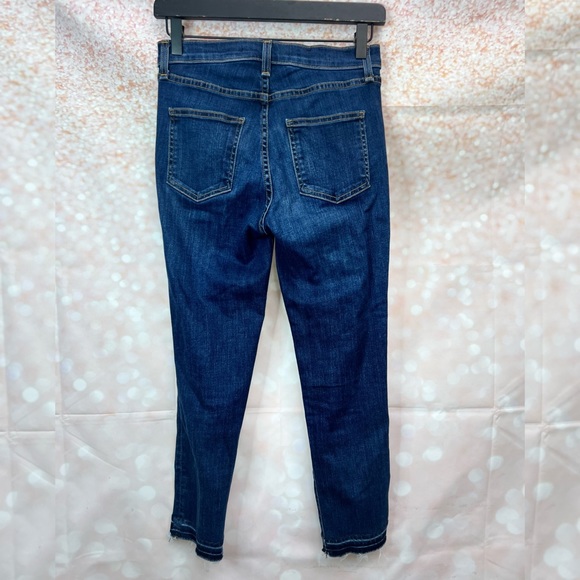 Veronica Beard Debbie 10” Skinny Jeans in Bright Blue - Picture 3 of 12